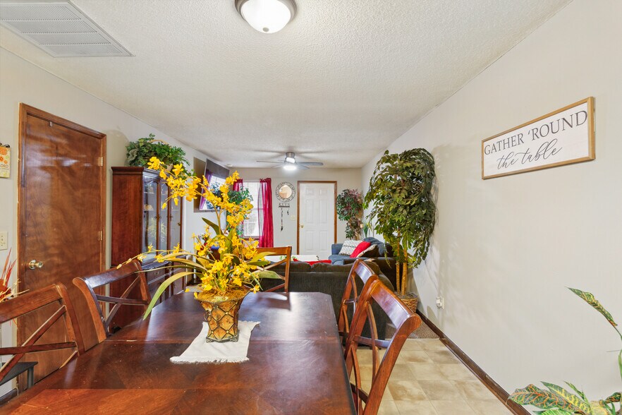 More Photos Of 124 Evergreen Trl, Cartersville Apartments For Sale