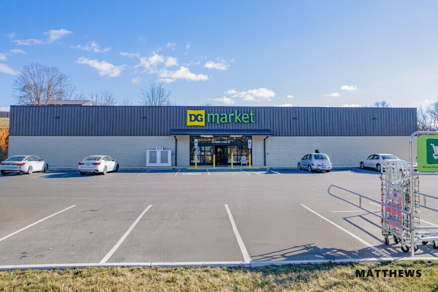 Primary Photo Of 4462 US-421, Bristol Freestanding For Sale