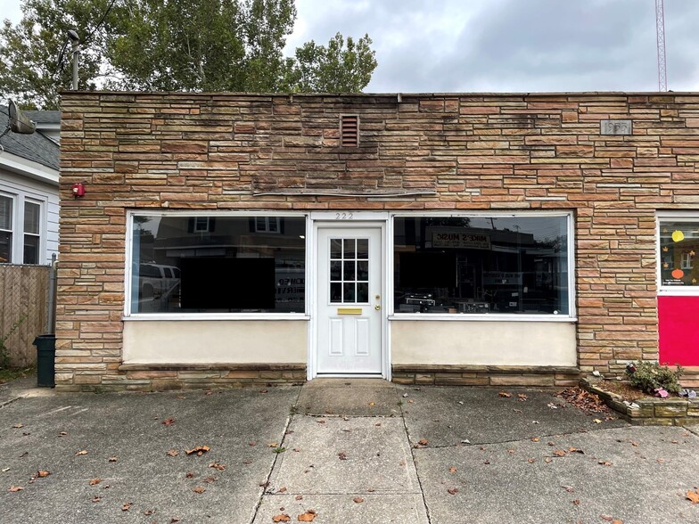 Primary Photo Of 222-224 W Broad St, Gibbstown Storefront For Sale