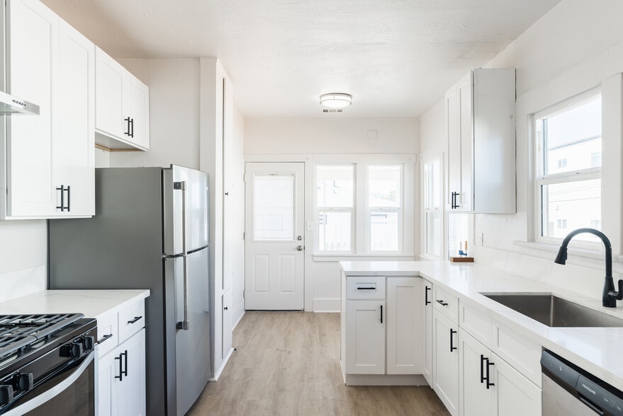 More Photos Of 134-138 5th Ave, Chula Vista Apartments For Sale