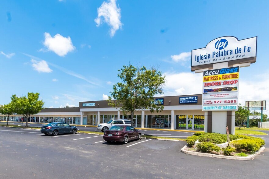 More Photos Of 1903 Northgate Blvd, Sarasota Office For Lease