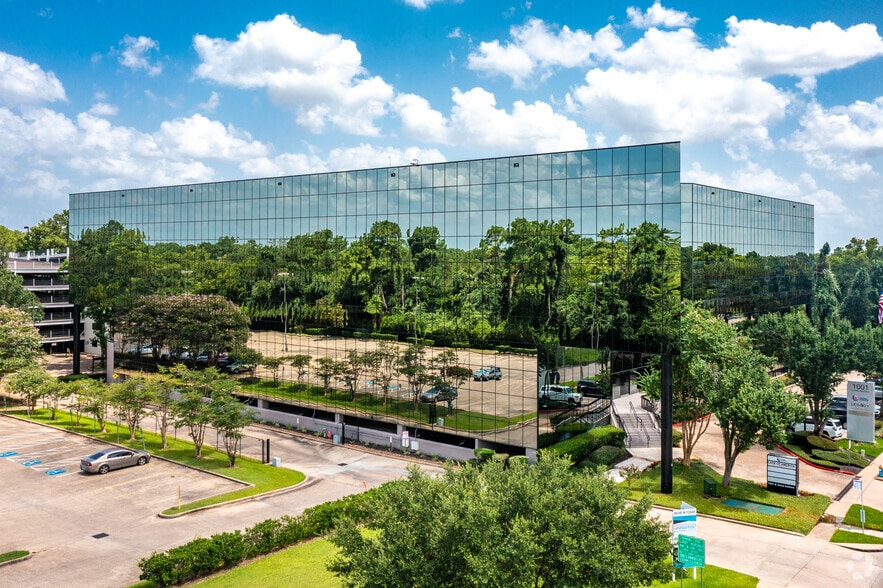 More Photos Of 1001 S Dairy Ashford Rd, Houston Office For Lease