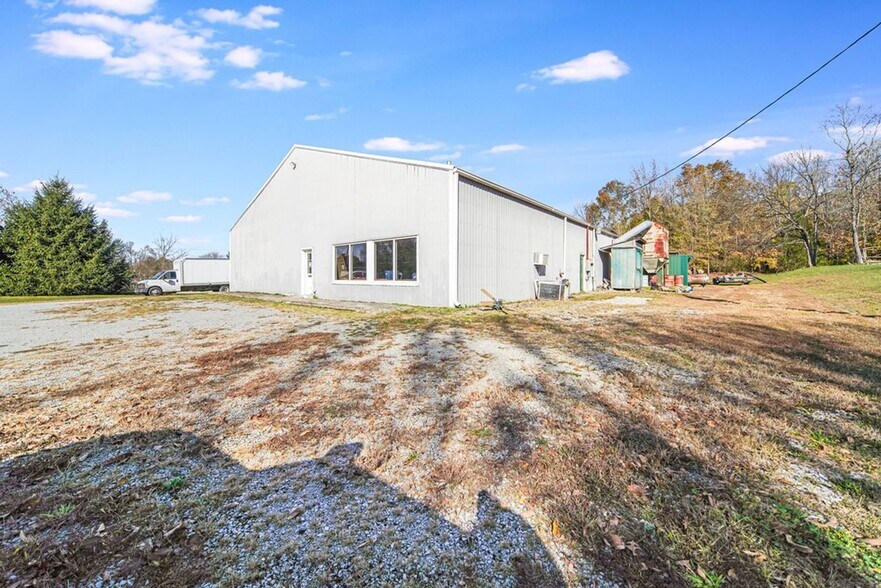 More Photos Of 264 Saint Catherine St, New Haven Industrial For Sale