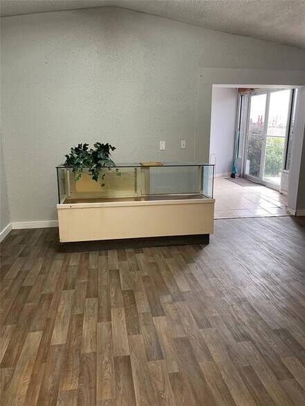 More Photos Of 0 Hwy 59, East Bernard Storefront Retail Office For Sale