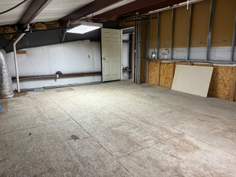 More Photos Of 7215 E Highway 24, Colorado Springs Warehouse For Lease