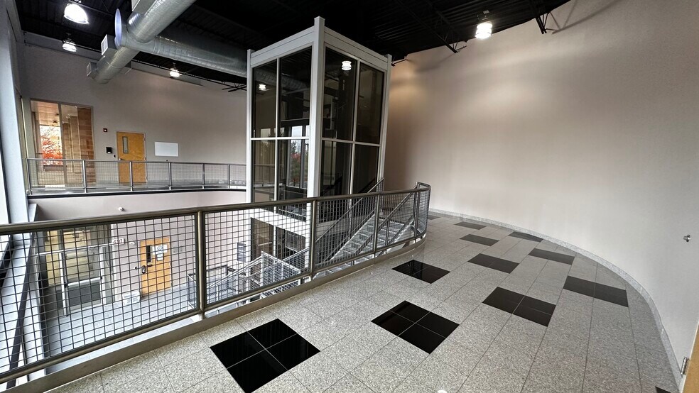 More Photos Of 2550 Brodhead Rd, Bethlehem Flex For Lease