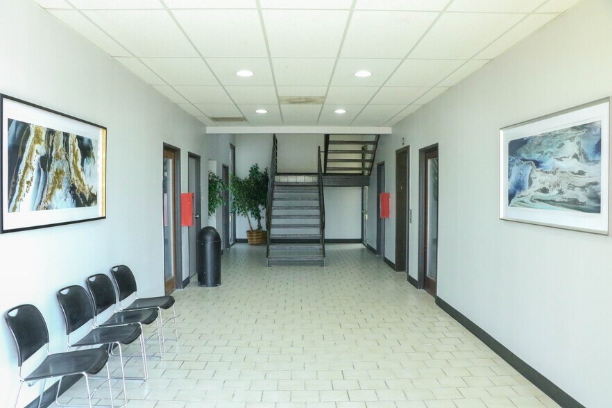 More Photos Of 2921 Lackland Rd, Fort Worth Medical For Lease