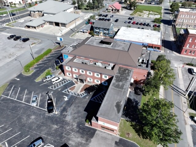 More Photos Of 164 NW Madison St, Lake City Medical For Lease