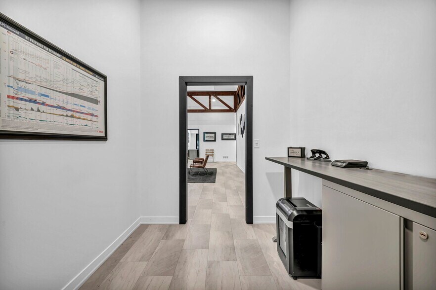 More Photos Of 1929 E Royalton Rd, Broadview Heights Office For Lease