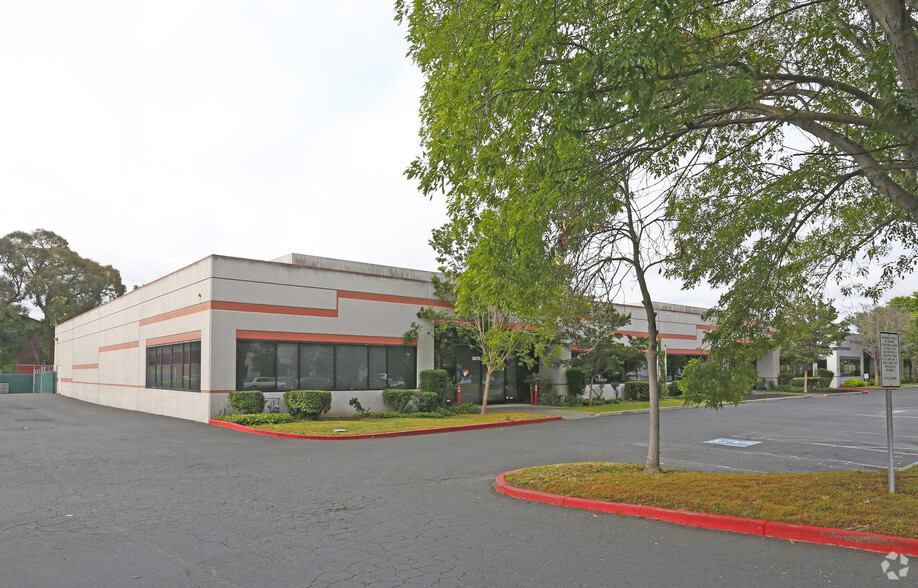 Primary Photo Of 3070 Osgood Ct, Fremont Warehouse For Lease