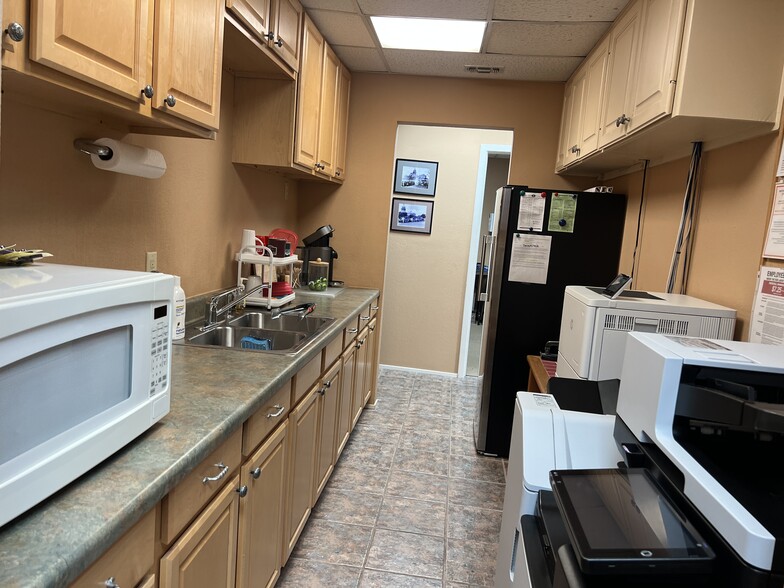 More Photos Of 13740 Research Blvd, Austin Office For Sale