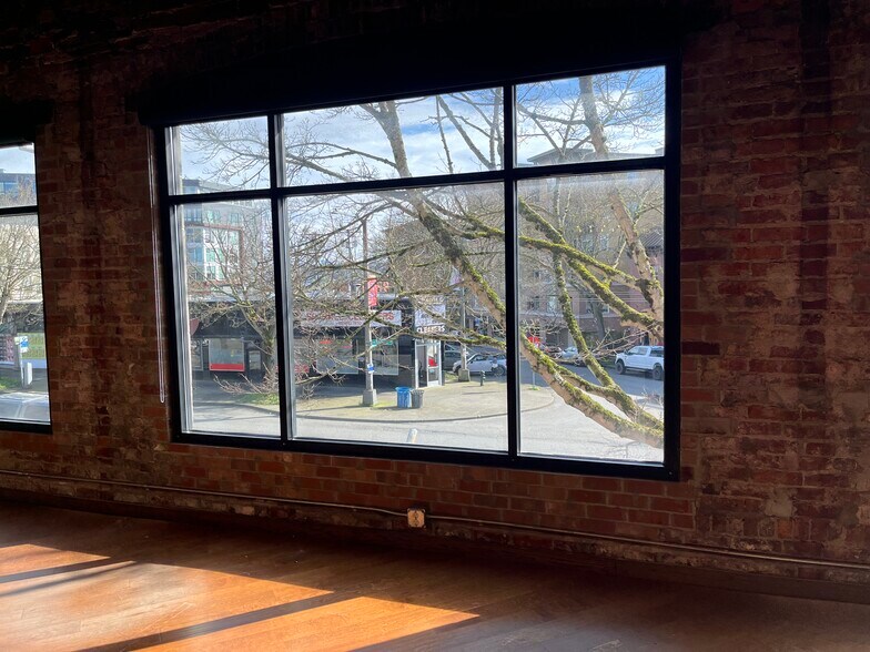 More Photos Of 2012-2016 NW Market St, Seattle Loft Creative Space For Lease