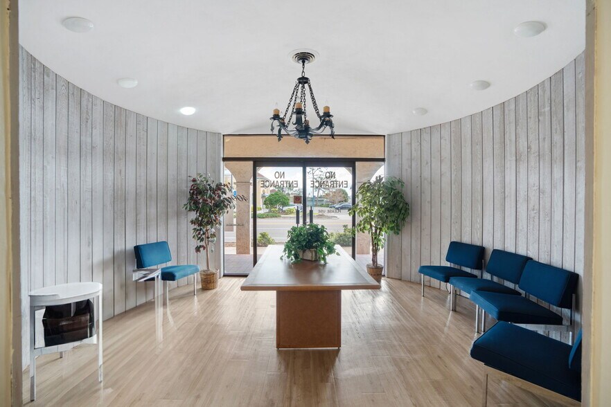 More Photos Of 400 S Tamiami Trl, Venice Medical For Sale