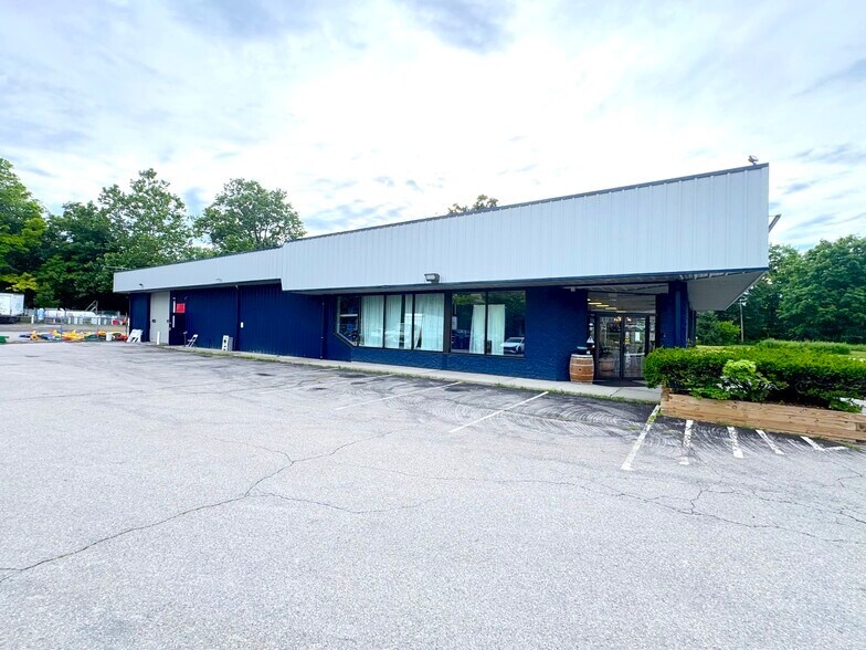 More Photos Of 1155 Route 9, Wappingers Falls Showroom For Sale