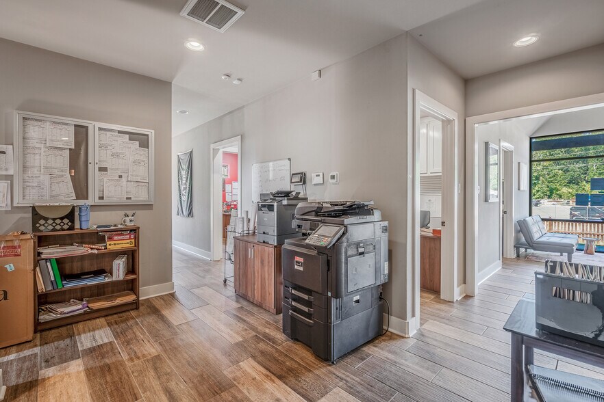 More Photos Of 1009 S Redmond Rd, Jacksonville Medical For Sale