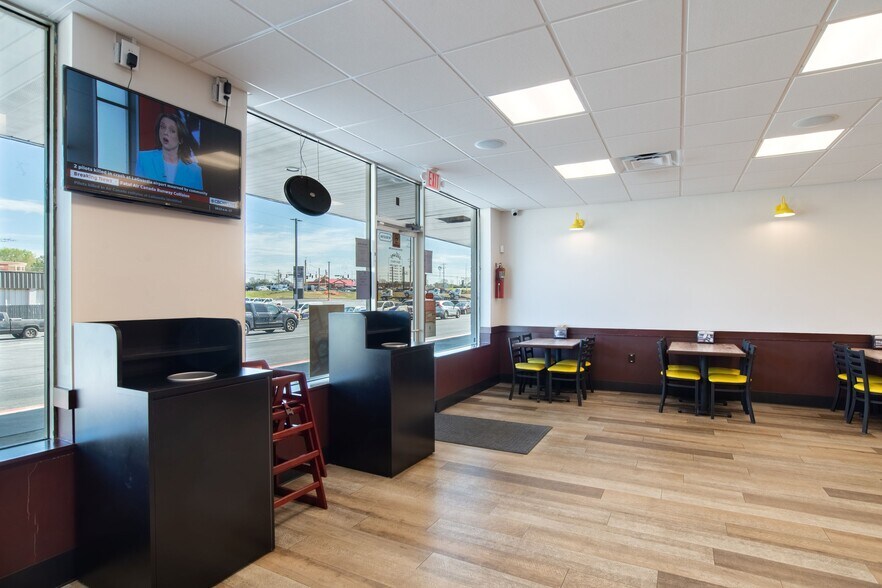 More Photos Of , Dallas General Retail For Sale