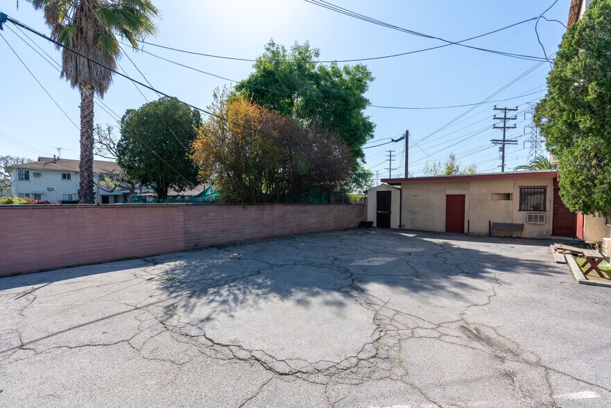 More Photos Of 6226 Vineland Ave, North Hollywood Office For Sale