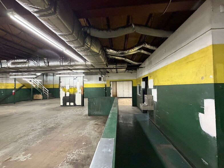 More Photos Of 7999 Wadsworth Blvd, Arvada Auto Repair For Lease
