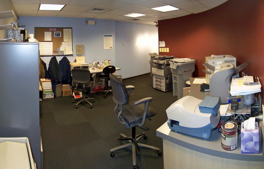 More Photos Of 7900 Hill Park Ct, Lorton Unknown For Lease