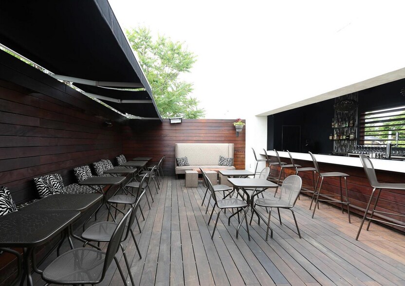 More Photos Of 124 Danforth Ave, Toronto Storefront Retail Residential For Sale