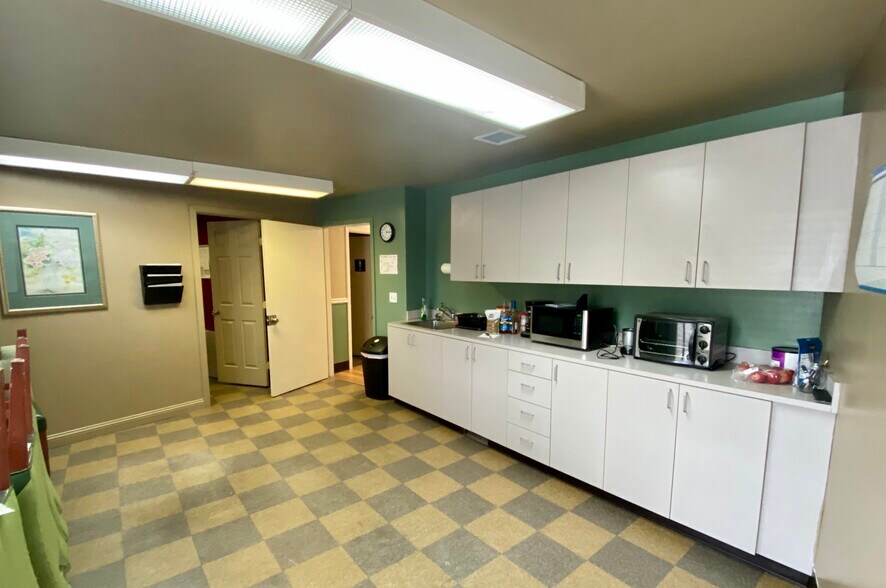 More Photos Of 514 Auburn Way N, Auburn Office For Sale