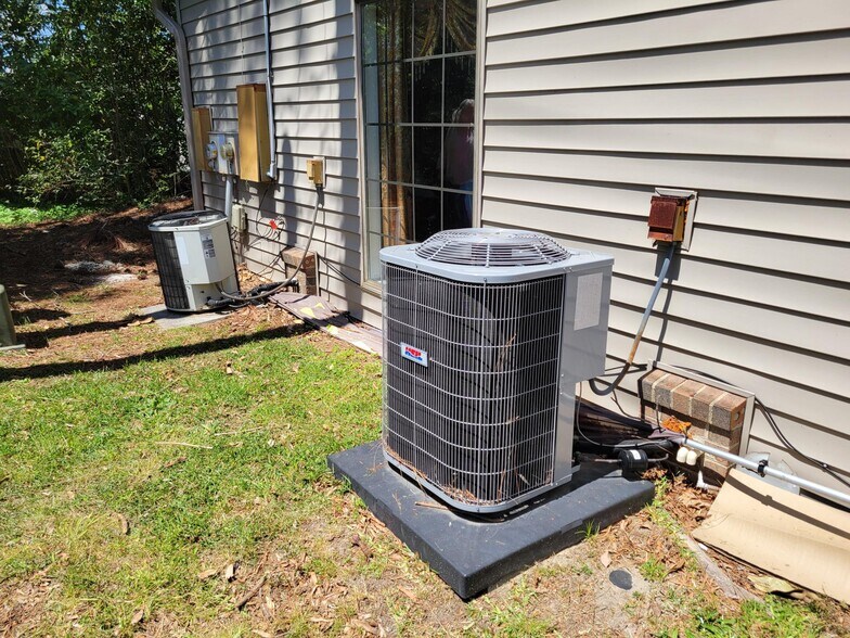 More Photos Of 2708 E 10th St, Greenville Office For Sale