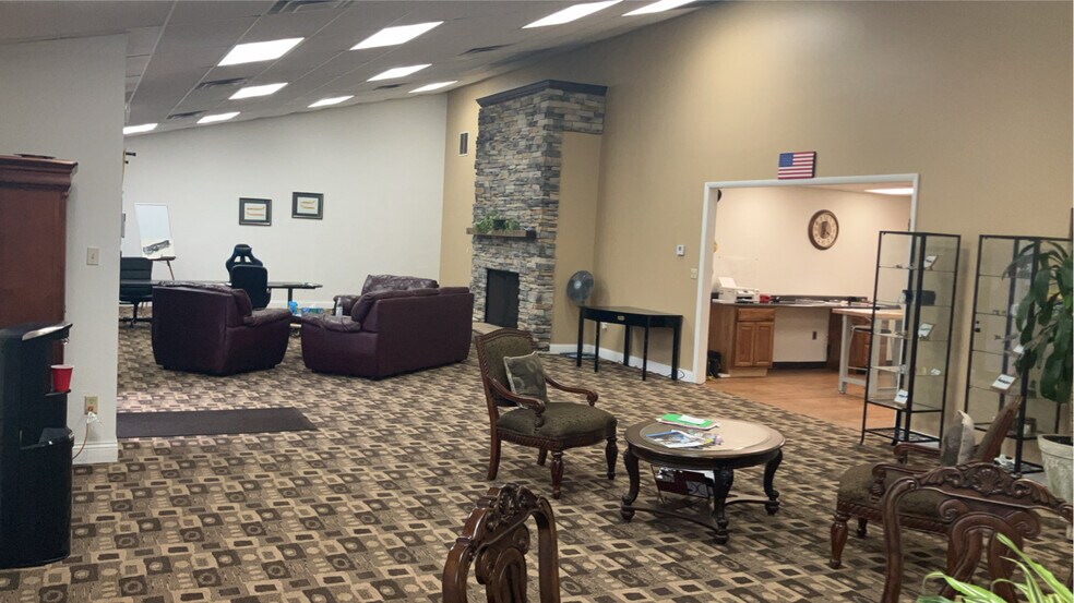 More Photos Of 450 Gargrave Rd, Dayton Warehouse For Lease