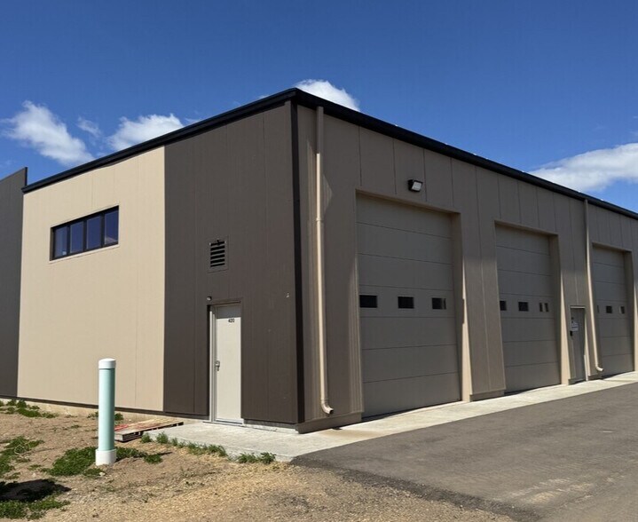 More Photos Of 663 Valerie Ave, Hudson Self Storage For Sale