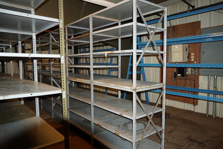 More Photos Of 210 Broad St, Bridgewater Service For Sale