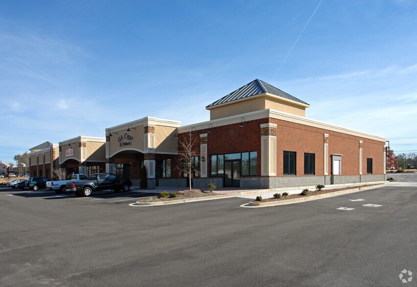 More Photos Of 105 St. Stephens Ct, Tyrone Freestanding For Lease