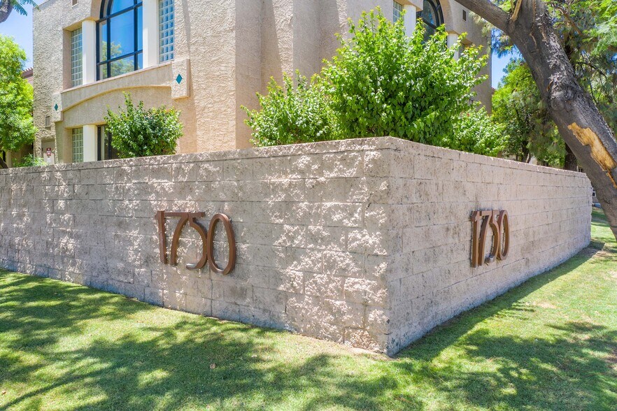 More Photos Of 1750 S Mesa Dr, Mesa Office For Sale