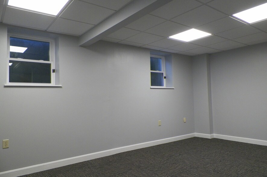 More Photos Of 1075 Smith St, Providence Medical For Lease