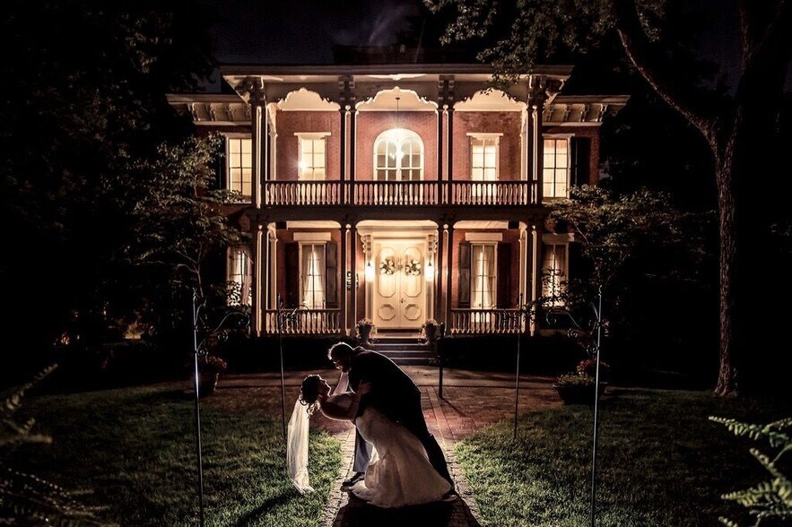 More Photos Of 11475 Lilac Ave, Saint Louis Specialty For Sale