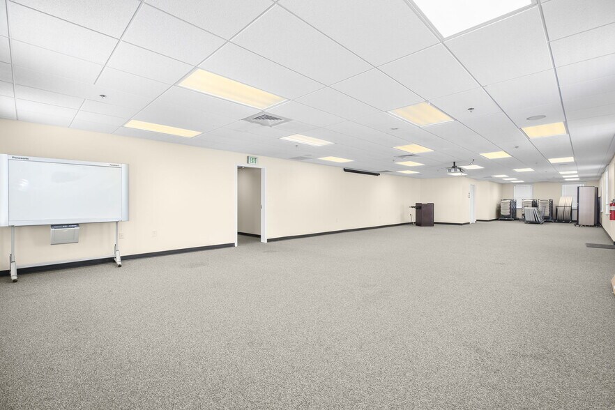 More Photos Of 3310 Shannon Park Dr, Fredericksburg Office For Sale