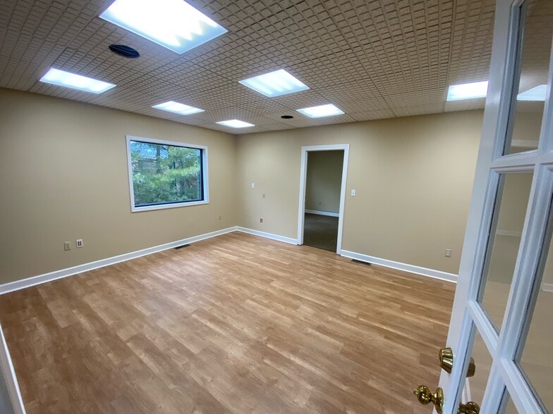 More Photos Of 1131 Fairway St, Bowling Green Medical For Lease