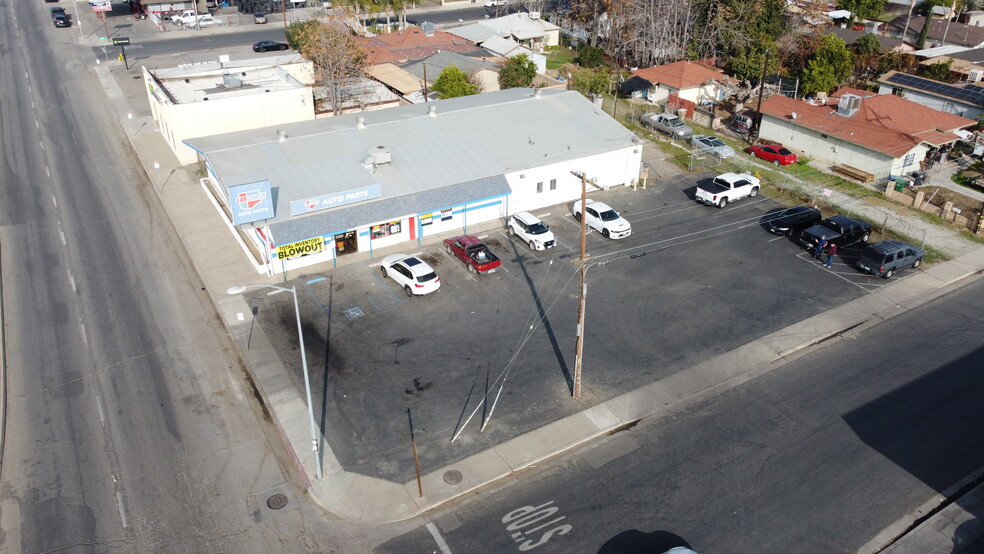 Primary Photo Of 10213 Main St, Lamont Auto Repair For Sale