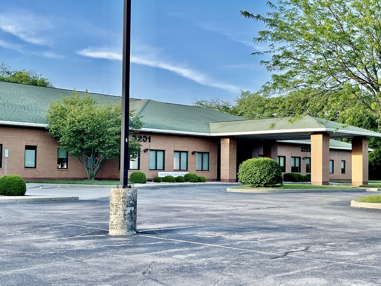 Primary Photo Of 3203 Middle Rd, Columbus Office For Sale