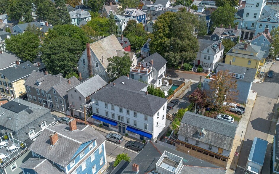 More Photos Of 130-132 Spring St, Newport Apartments For Sale