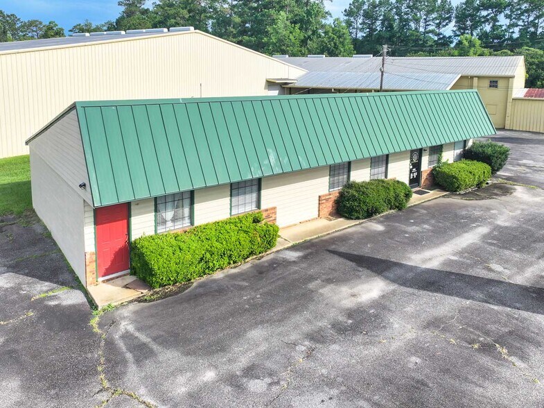 More Photos Of 11763 N Us-319, Thomasville Manufacturing For Sale
