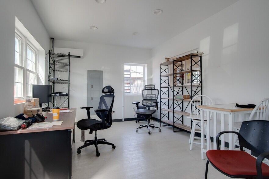 More Photos Of 4861 Winchester Blvd, Frederick Warehouse For Sale