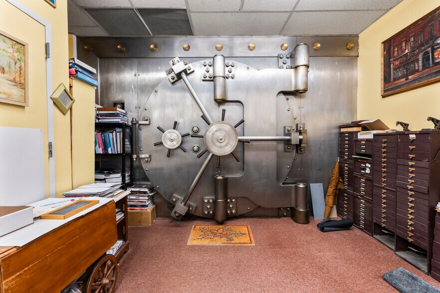 More Photos Of 83-85 Washington St, Norwalk Loft Creative Space For Sale