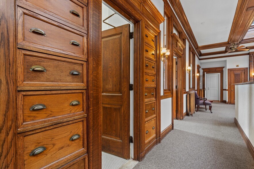More Photos Of 31 N Main St, Essex Medical For Lease