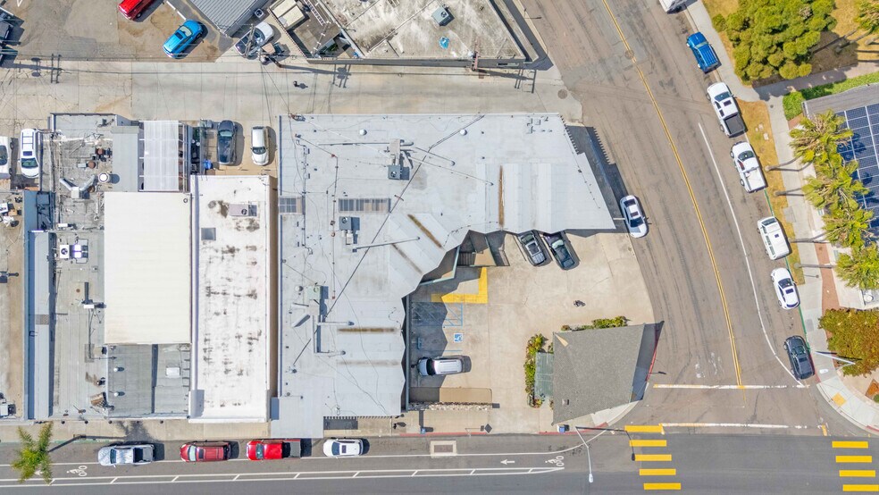 More Photos Of 3675-3683 Voltaire St, San Diego Freestanding For Sale