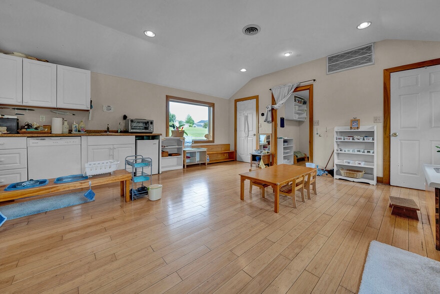 More Photos Of 188 W Ridge Pike, Royersford Schools For Sale