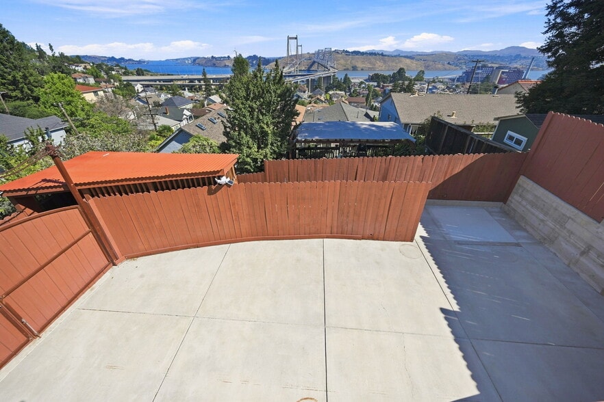 More Photos Of 1135 5th Ave, Crockett Apartments For Sale