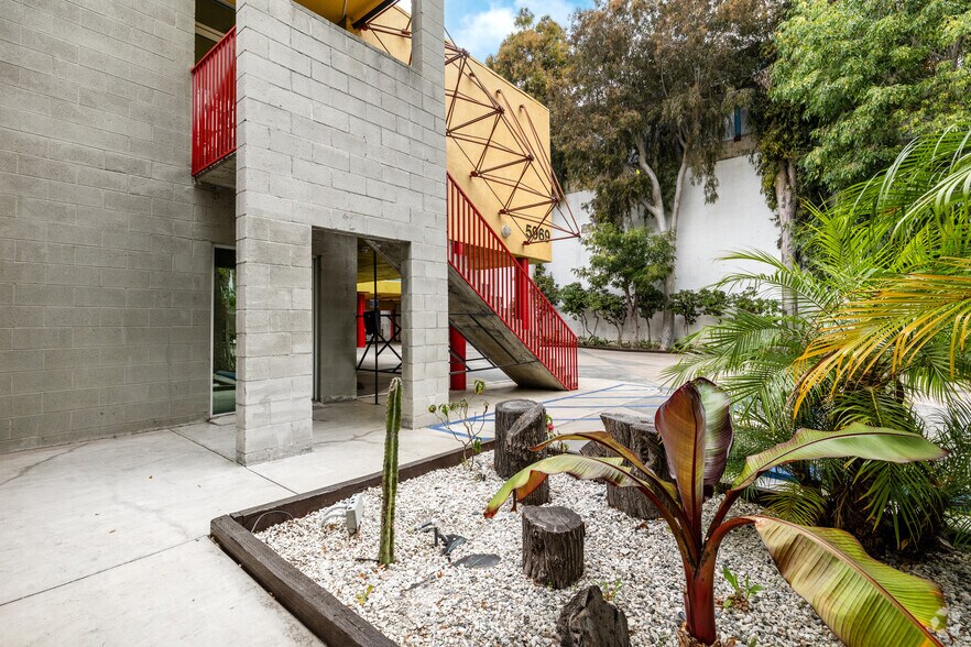 More Photos Of 5969 Washington Blvd, Culver City Loft Creative Space For Lease