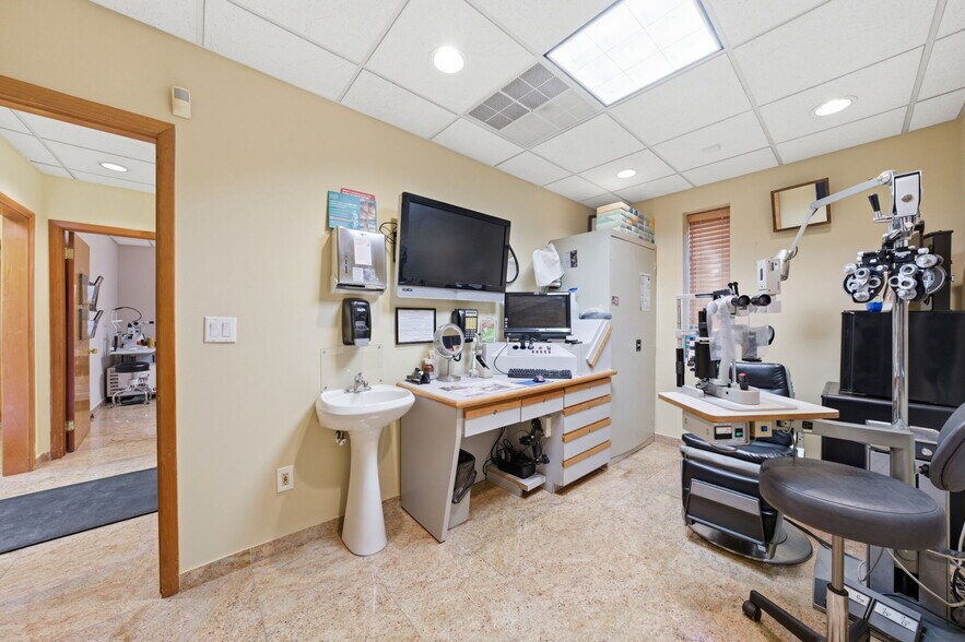 More Photos Of 415 Totowa Rd, Totowa Medical For Sale