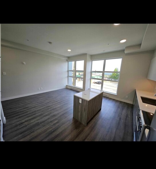 More Photos Of 5535 Hastings St, Burnaby Apartments For Lease