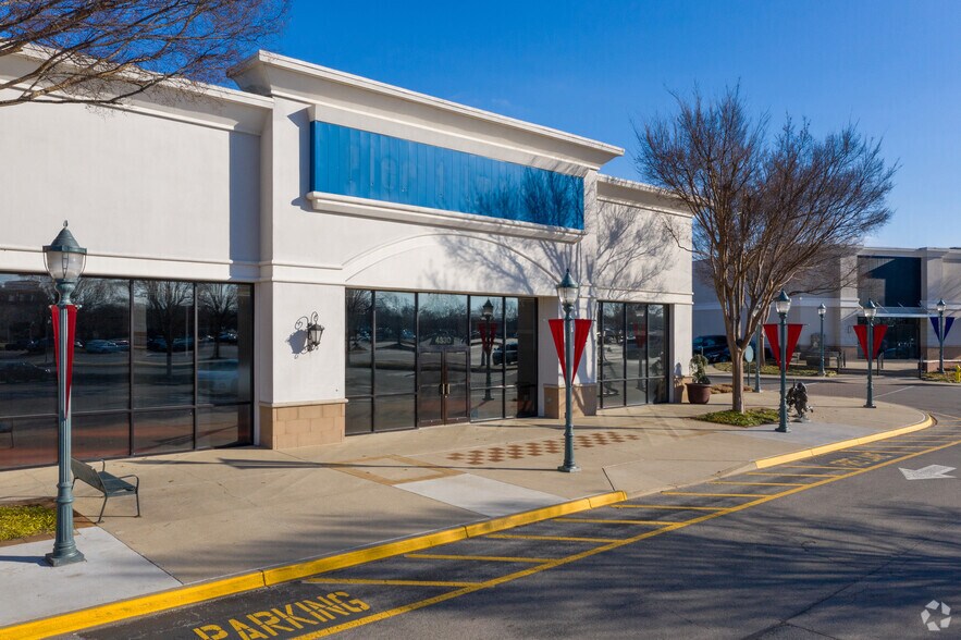 More Photos Of 4302-4330 Summit Plaza Dr, Louisville Unknown For Lease