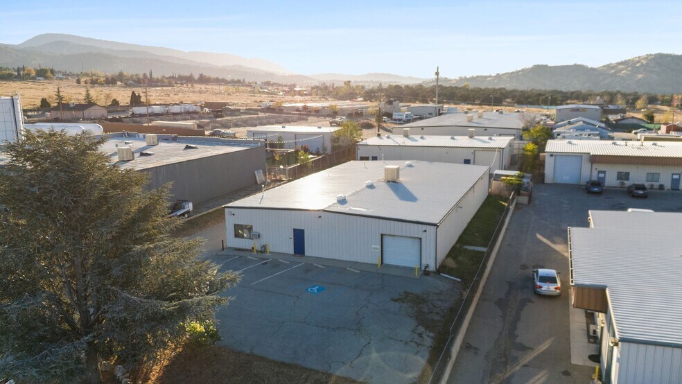 More Photos Of 20601 Santa Lucia, Tehachapi Unknown For Lease